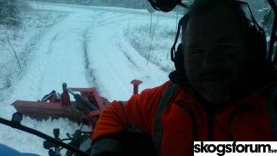 1447015021_nov2015snowpremiere.jpg